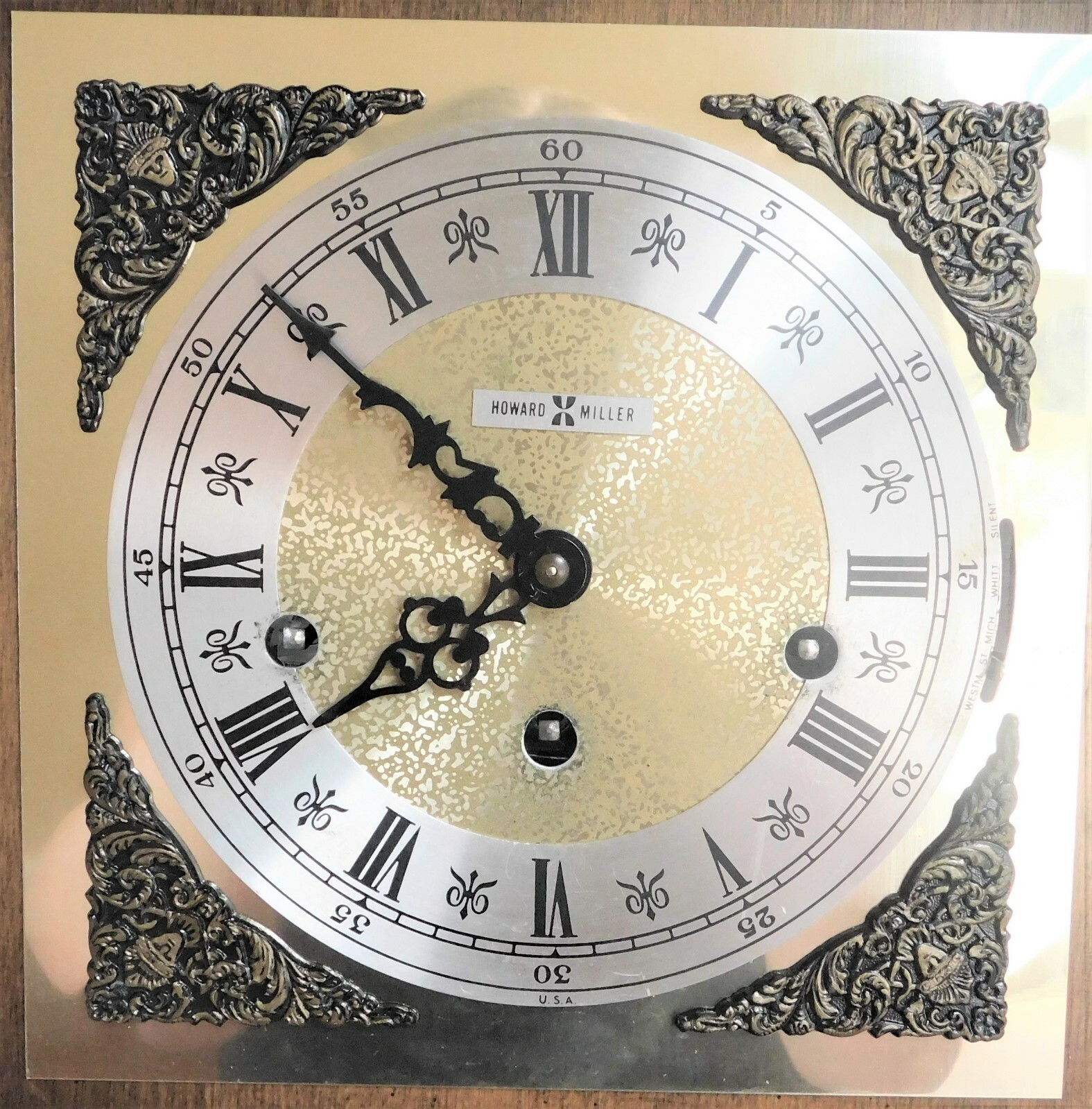VINTAGE HOWARD MILLER MANTLE CLOCK TRIPLE CHIME KEY WIND MOVT # 612436 ...