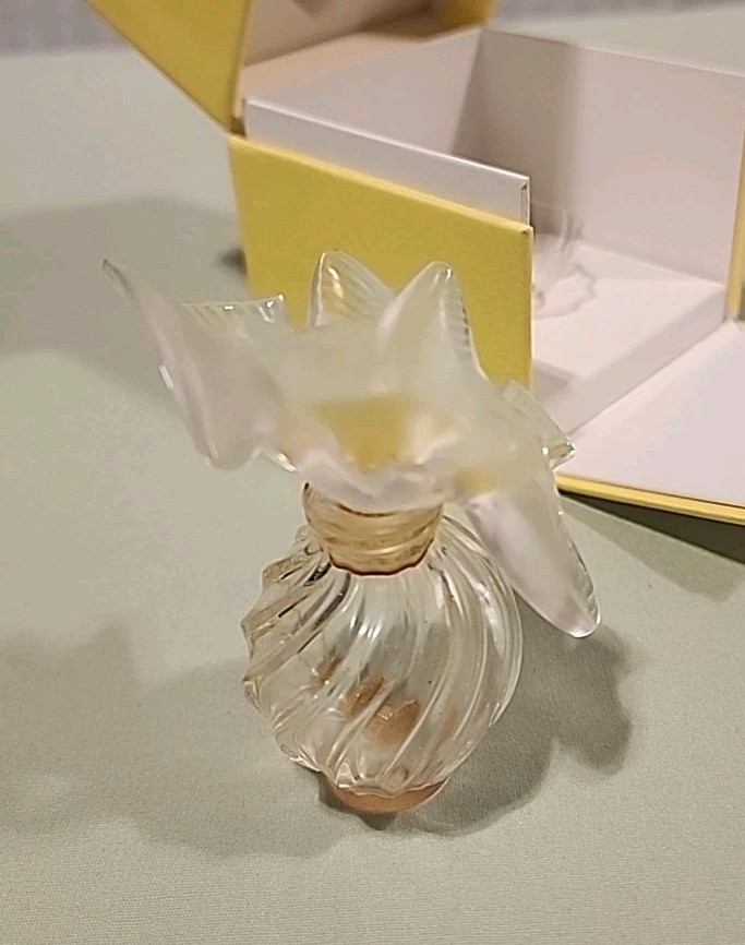 Vtg Crystal L'Air Du Temp Nina Ricci Signed Lalique Bottle  w/2 Doves In OrigBox