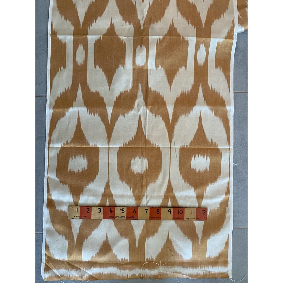 PURE UZBEK IKAT SHOI SILK FABRIC 16" x 116" Gold and Cream - Image 2 of 3