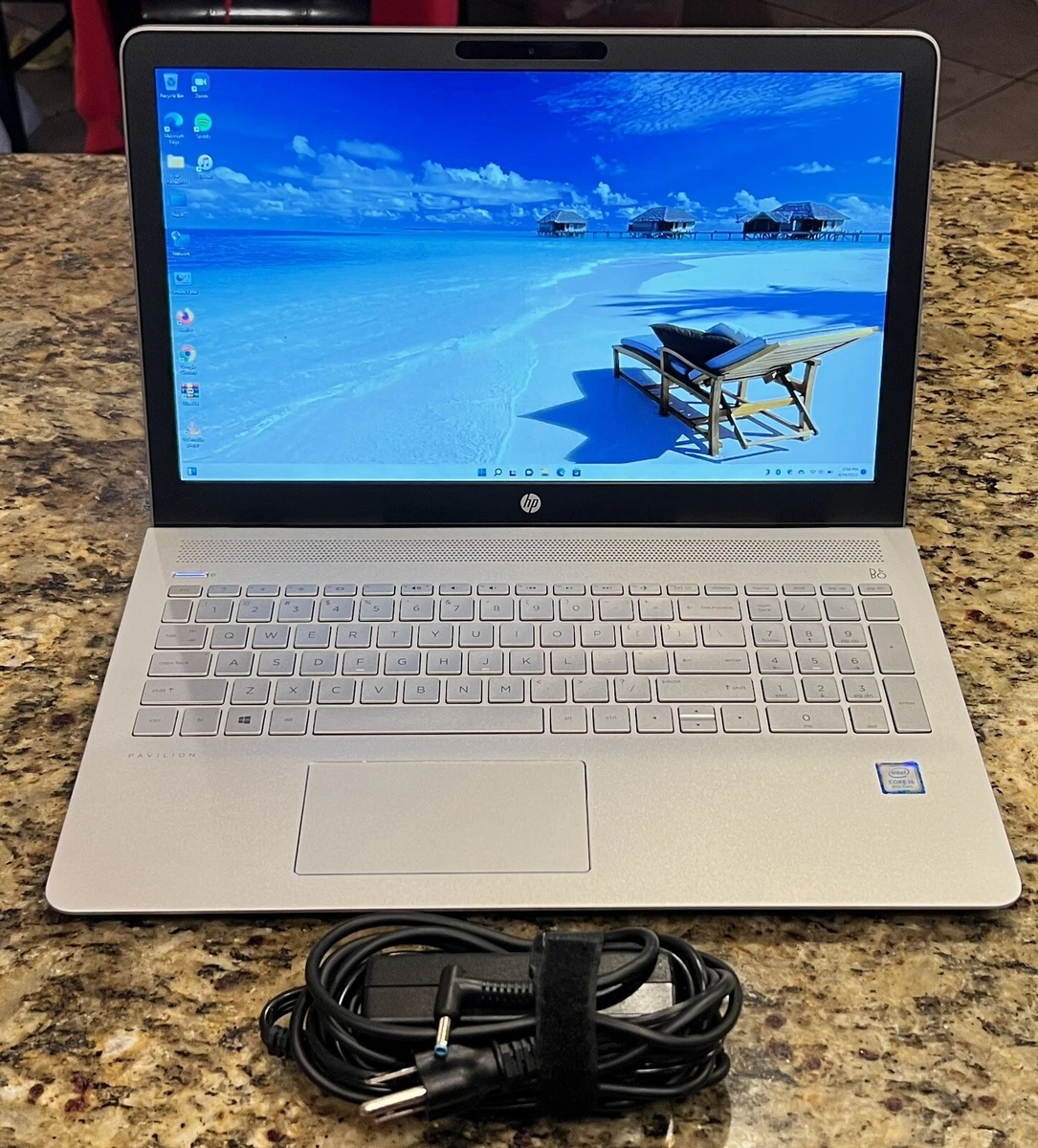 HP Pavilion 7265NGW (Intel i5 8GB RAM 1TB SSD 15.6” Touch HD
