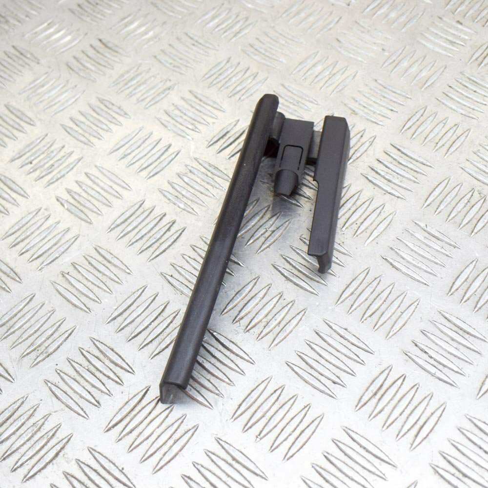 77FS &336FSパッチ Standard Zigzag Needle Plate with Inch Markings | Husqvarna® Viking®