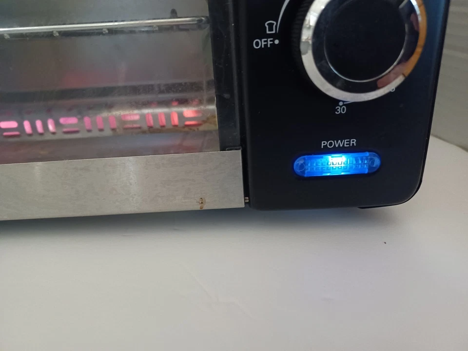 Horno tostador Cooks L0100200 en buen estado de funcionamiento Foto 4 de 4