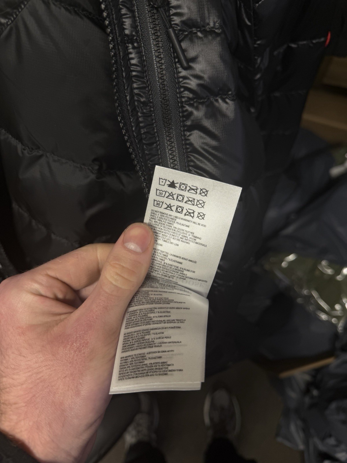 Canada Goose Men’s Hybridge Lite Long Sleeve Short Puffer Jacket image 7