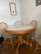 Beautiful Tile-Top Hidden Leaf Dining Table With 5 'Wagon Wheel' Chairs