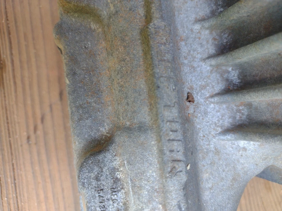 John Deere LT155 Transmission Transaxle AM130330 - Image 3 of 4