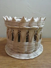 SMALL UNIQUE LIDDED CROWN CASTLE TURRET WOVEN BASKET CONTAINER 5 X 5 X 4"