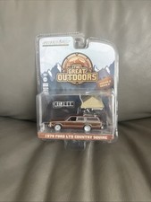 Greenlight Ford Ltd Country Squire Station Wagon 1979 The Great Outdoors 1:64 38030C