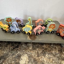 Wooden Magnetic Train Set Of 11 Pieces- 0-10 Numbers Animals Train Car Kids EUC