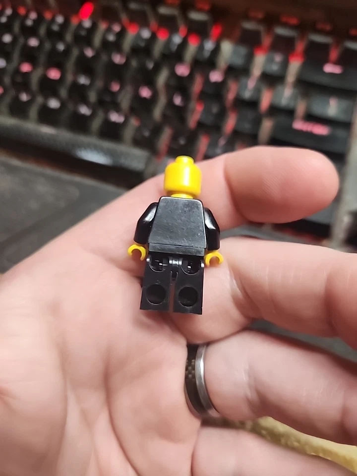 LEGO Clásico Ciudad Policía Minifigura Oficial Policía De Colección Foto 3 de 4