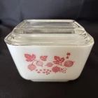 Vintage Pyrex Pink Gooseberry Refrigerator Dish With Lid #501  1 1/2 Cup