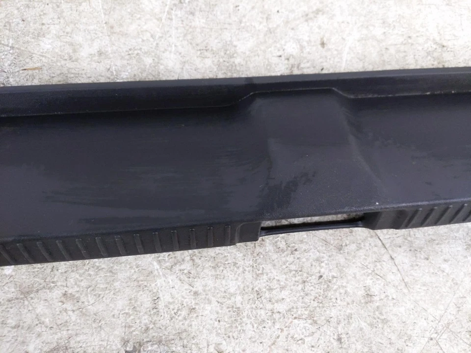 Bisel de ajuste del panel del maletero de la carrocería trasera Scion Tc 2011-2016 67935-21030 *negro *rasguños Foto 3 de 4