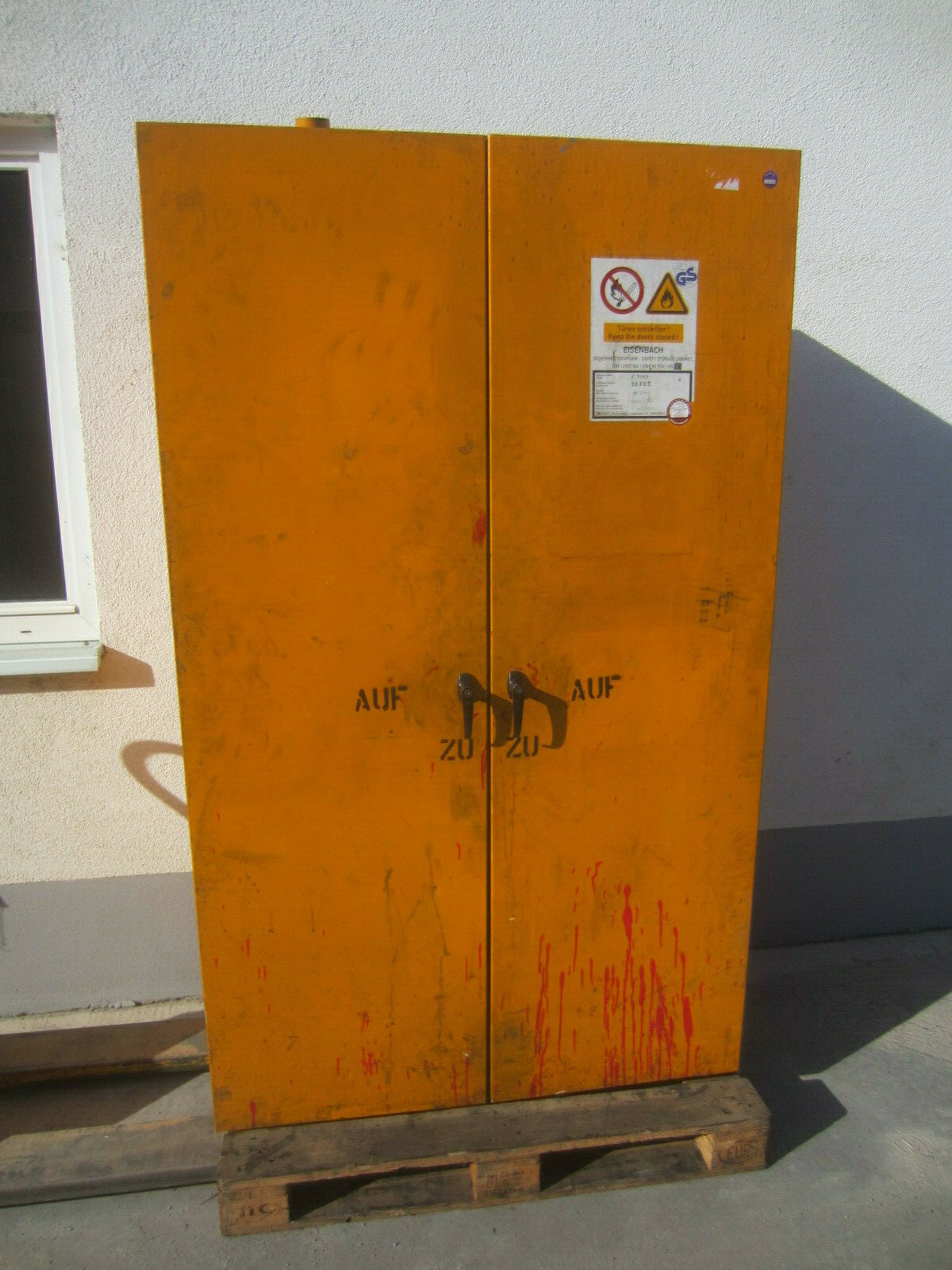 Bild 1 von 12