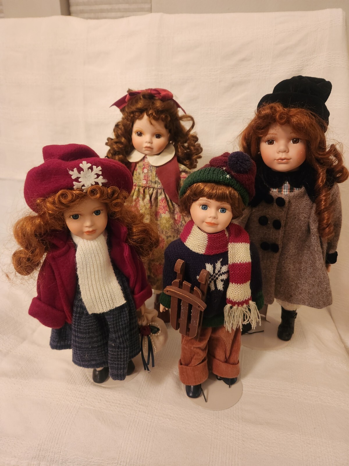 Lot of 4 dolls. Delton Products Corporation. Limited edition Naomi. eBay