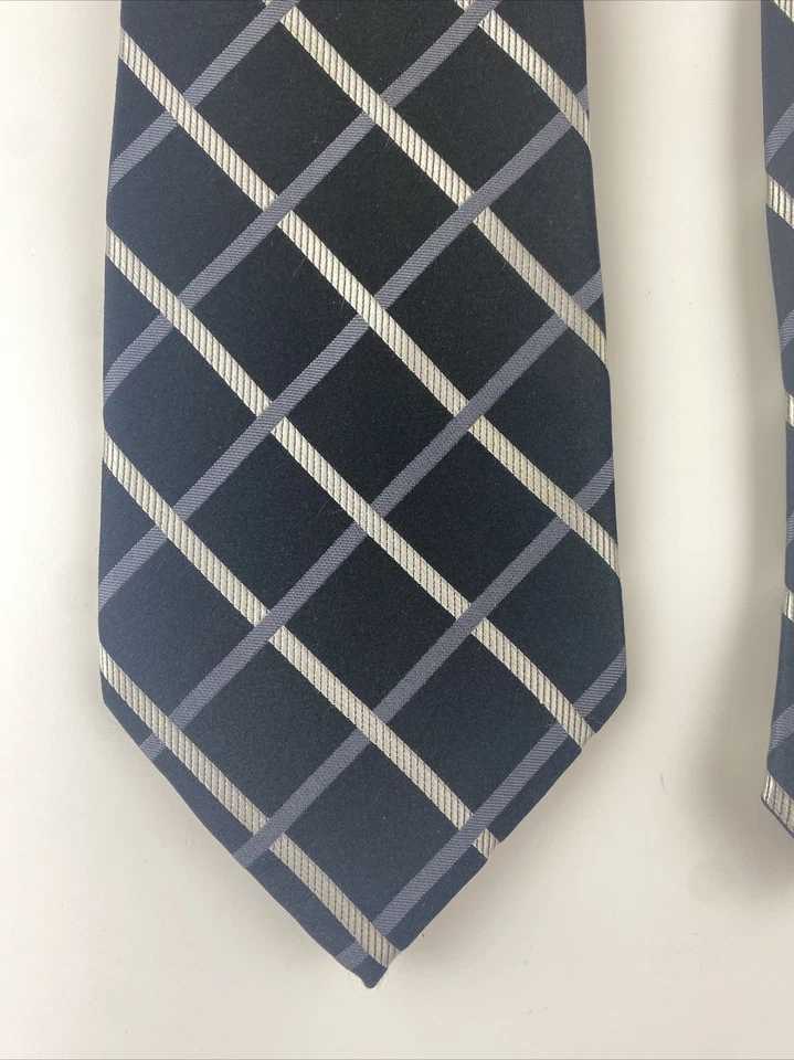 Corbata Donald Trump Signature Collection 100% Seda 59" L x 4" W Hecha a Mano en China Foto 2 de 4