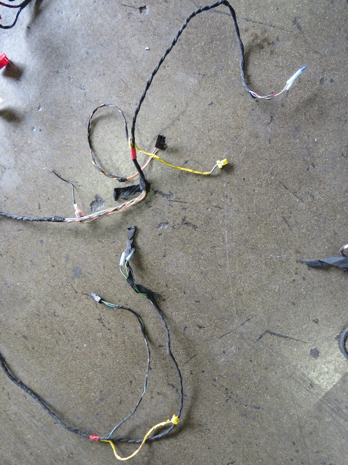 Ferrari 575, Passenger Compartment Wire Harness, Dmg, Used, P/N 193194