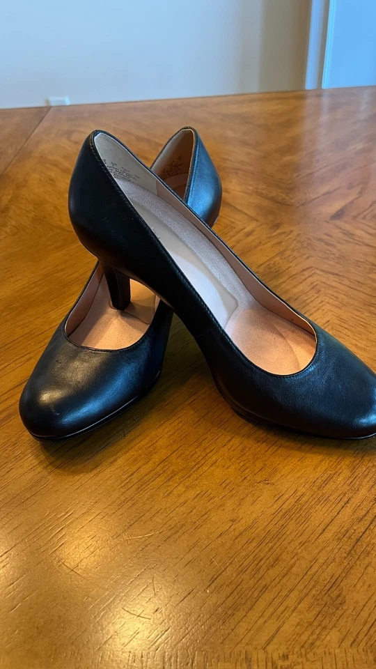 Zapatos de tacón alto de cuero negro Naturalizer Michelle 8WW en excelente estado Foto 3 de 4