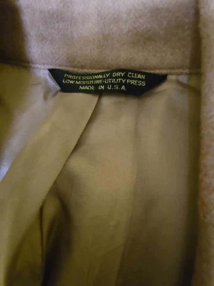 🧥 Abrigo deportivo ClassyBranford & Taylor pelo camel - suave, cálido y atemporal Foto 4 de 4