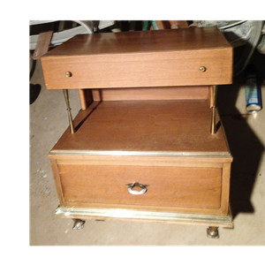American of Martinsville Antique Wood Nightstand 2 Drawers Casters Bedroom