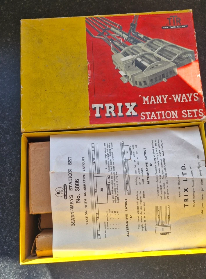 Vintage TRIX TWIN RAILWAYS Many Ways THROUGH STATION 3006 Building Set Rare - Image 2 of 4