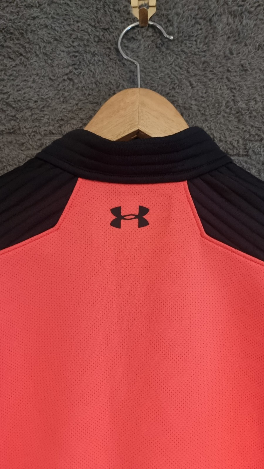 Under Armour ColdGear Half Zip Sports Top Coral Black Loose Fit Size S image 8