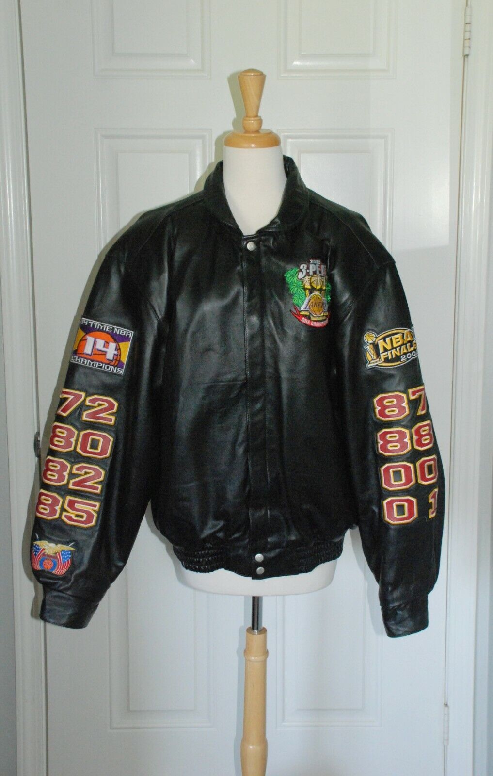 LOS ANGELES LAKERS 2001 CHAMPIONSHIP GENUINE LEATHER JACKET – Jeff Hamilton  Shop