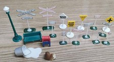 VINTAGE PLASTICVILLE LOT OF 19 VARIOUS SIGNS ETC