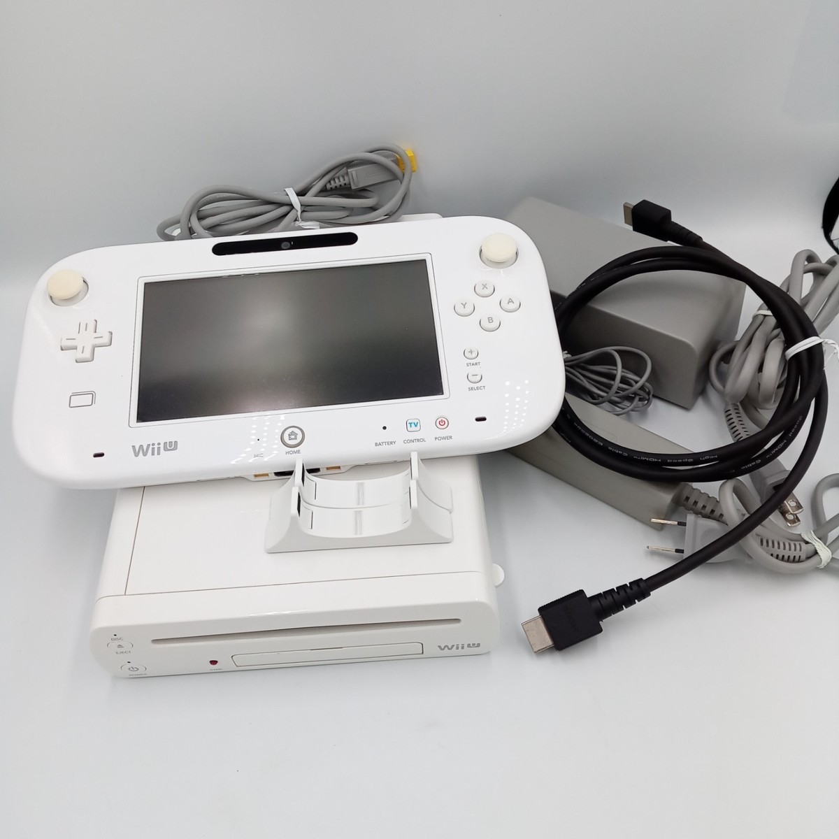 Nintendo Wii U Console With Cables 32GB WhiteJapanese NTSC-J