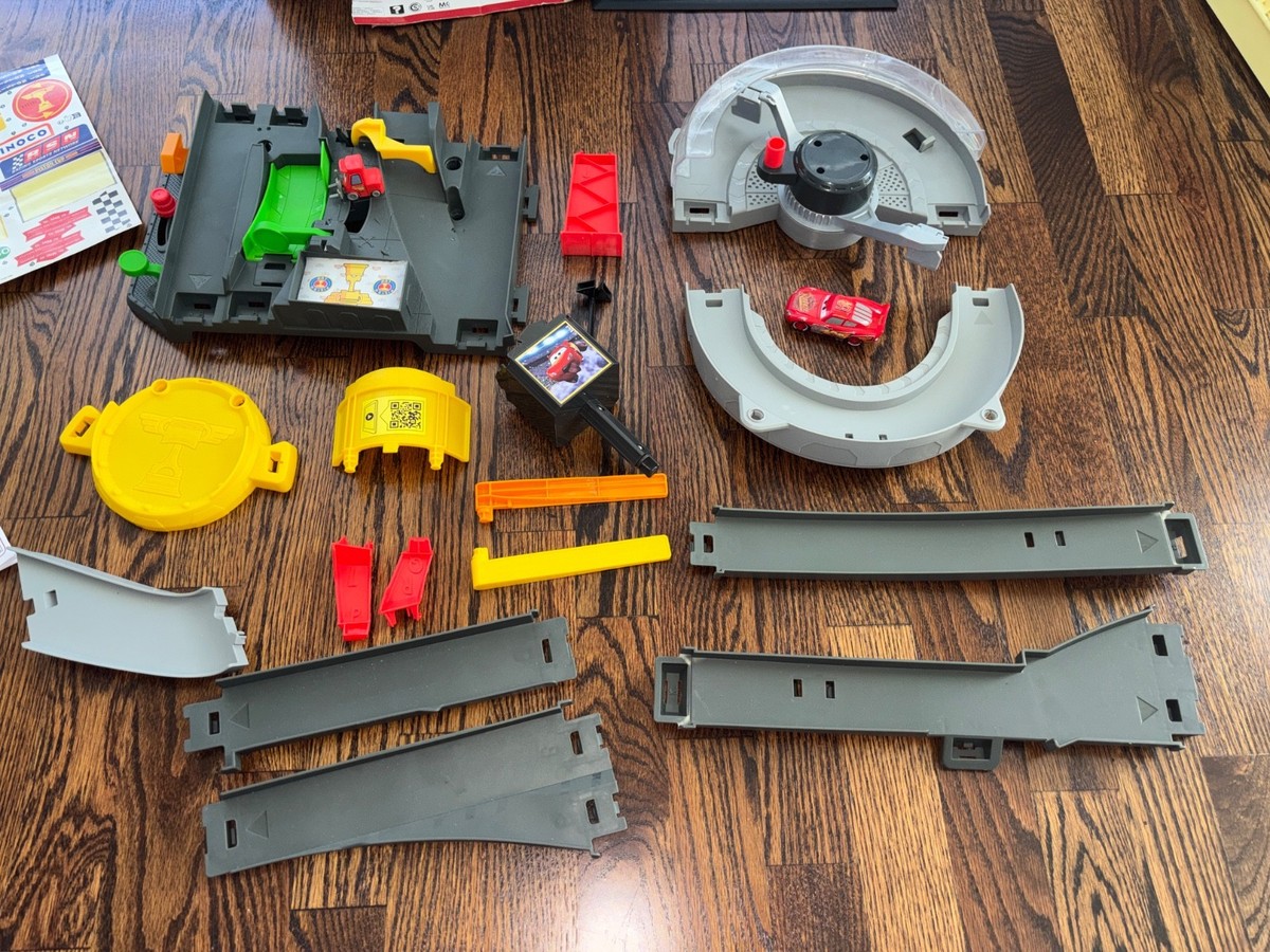 Disney Pixar Cars Piston Cup Action Speedway Playset Mattel