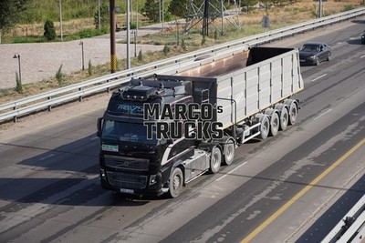 LKW Foto Volvo FH16 750 Kippanhänger Kasachstan schwarz FHI16 SST #w9yi