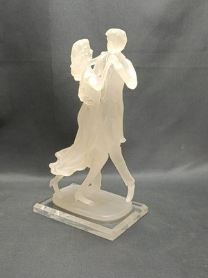 Vintage Tänzer Figur in mattiertem Plexiglas Resin Art Deco Tanzfiguren sehr guter Zustand