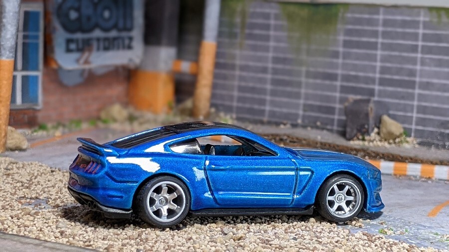 Hot Wheels Ford Shelby GT350R (Blue) #249 - Custom Wheel Swap