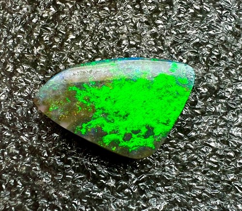 Opale Australienne Naturelle Cabochon Lisse De 50 Carats – Pierre Précieuse Multicolore Changeante Certifiée AGL