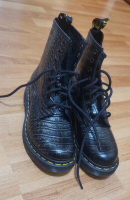 NEW Sz US Women's Dr Martens 1460 Boot Gunmetal Wild Croc Emboss 27249029 