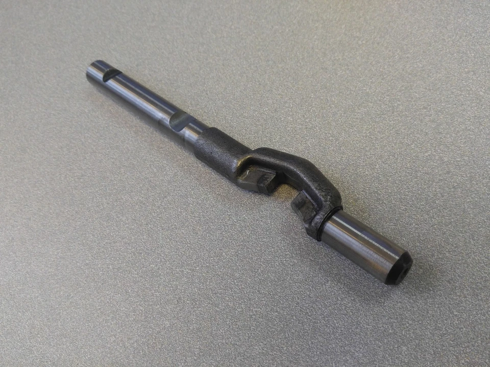 EXCELLENT ORIGINAL PORSCHE 914 TRANSMISSION 2ND TO 3RD SHIFT ROD 1973-76 NLA 1 - Image 3 of 4