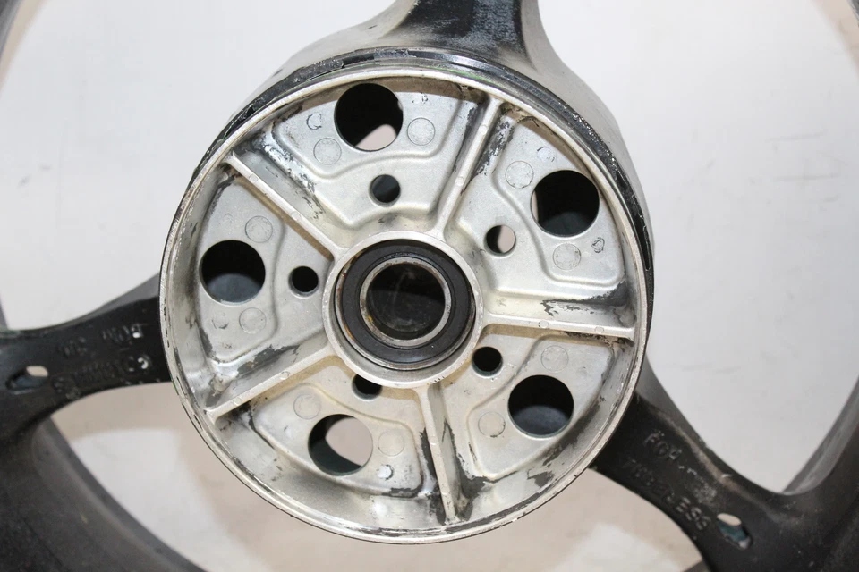 Llanta trasera Suzuki GSXR1000 2006 Foto 2 de 4