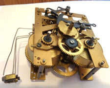 Antikes Werk W 277 48 11  ca. 1930 für Wanduhr  10,8 X 9,4 X 4,2 cm