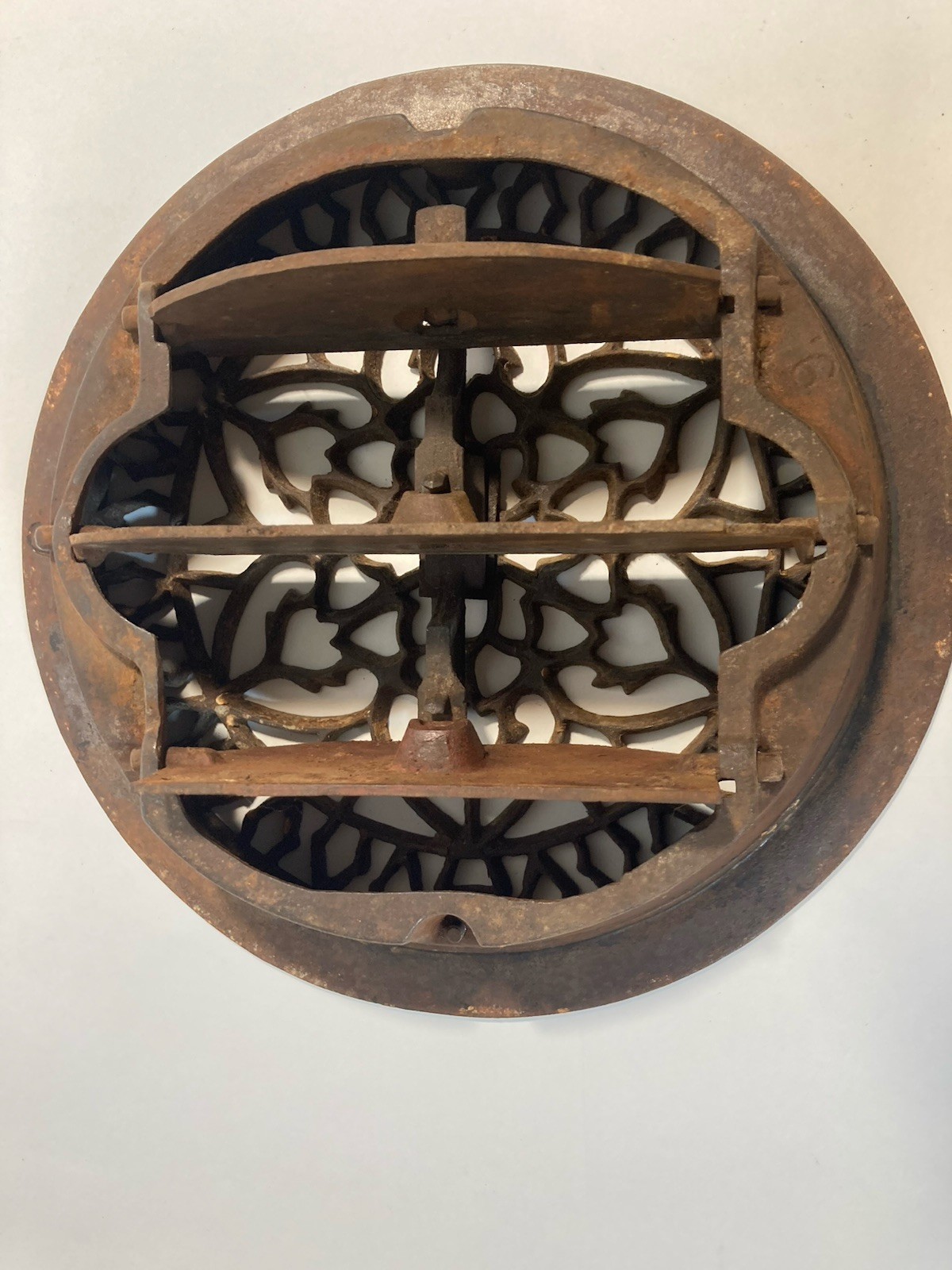 Round Cast Iron Floor Heating Grate With Working Louvers