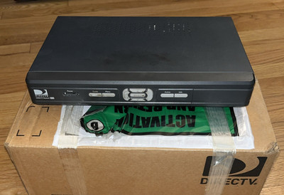 DIRECT TV  Satellite Receiver D10-30 used signal converter - w/ remote & cables