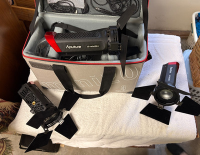 Aputure Light Storm LS-mini20D 3-Light Kit Complete, good working condition
