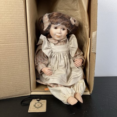 The Boyds Collection Yesterdays Child  Wendy  Wash Day Large Doll #4909
