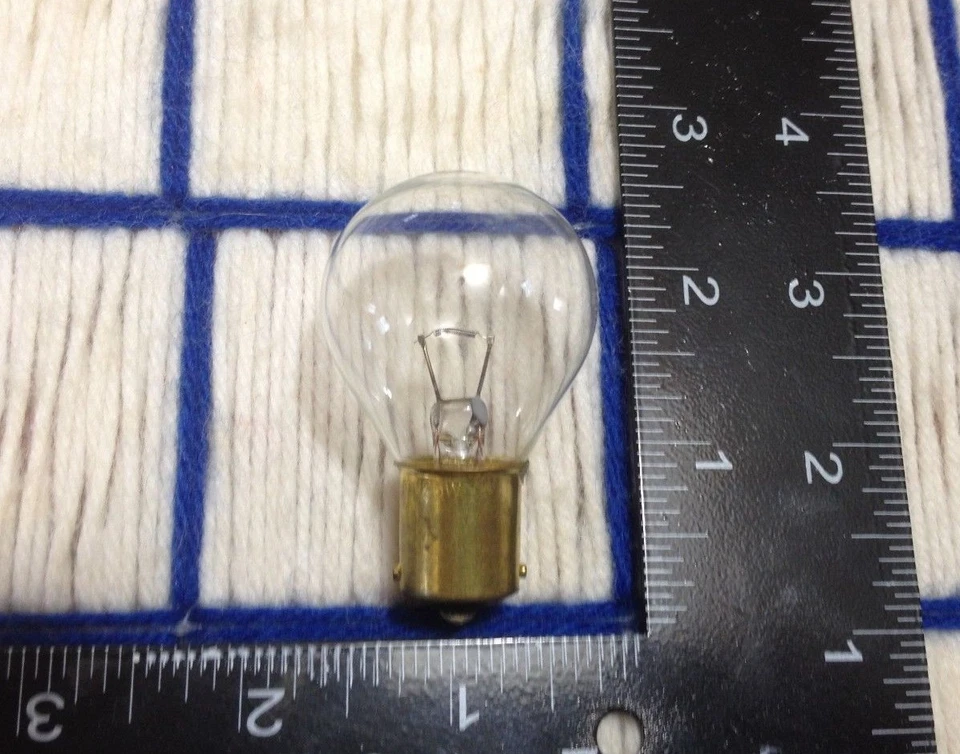 NEW 25 watt 10 volt 25s11/4sc railway signal light bulb 25w SCB 10v bayonet S11 - Image 2 of 4