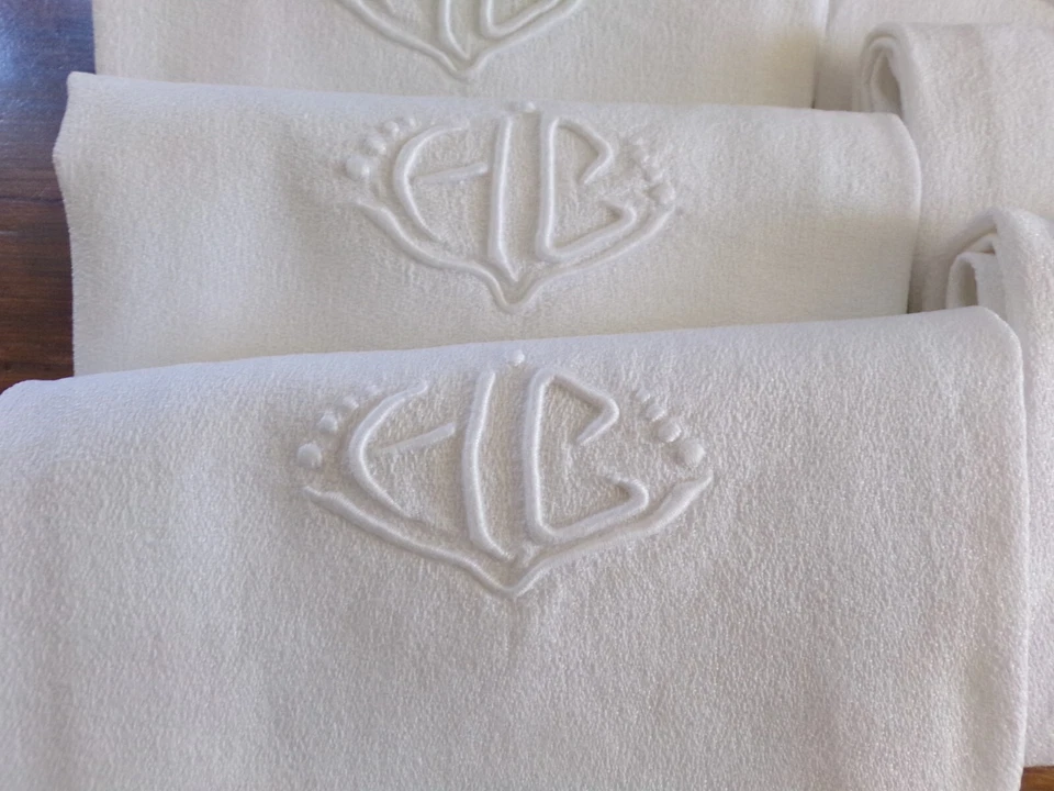 12 Serviettes de Table  en Métis " H C  " - Photo 2/4