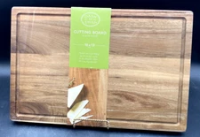 DASH OF THAT ACACIA WOOD CUTTUNG BOARD 18" X 13" NEW
