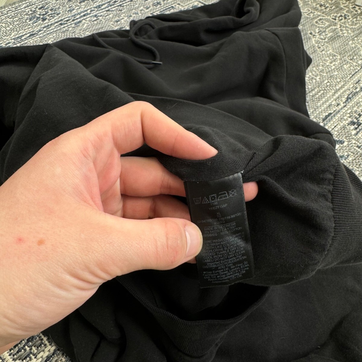 YZY x GAP UNRELEASED OVERSIZED PULLOVER HOODIE - SIZE X-LARGE