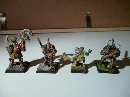 Chaos Champion x4 - similar to the old world warhammer miniature