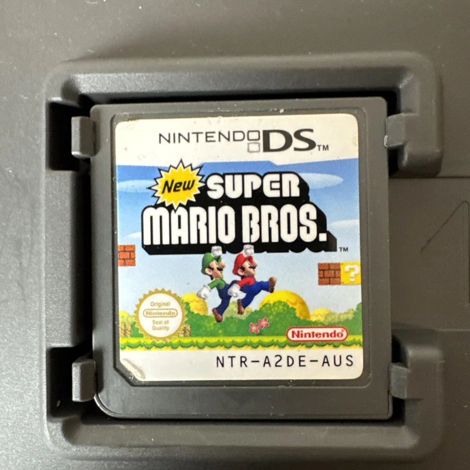 Super Mario Bros Nintendo DS Game - Complete With Manual Pre Owned - Image 4 of 4
