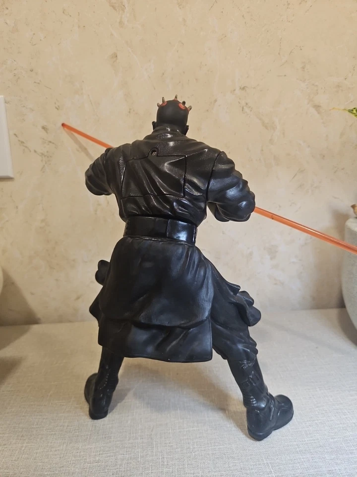 Star Wars EP1 Darth Maul 12" Mega LE Collectible Figure Light Up Saber - Image 4 of 4