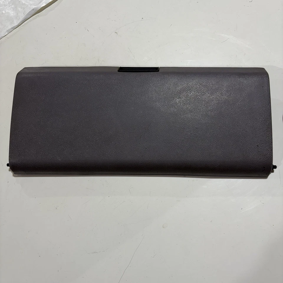 Chevrolet (GMC) C/K 1500 1988-1994 guantera con soporte (C2500, K3500) Foto 2 de 4