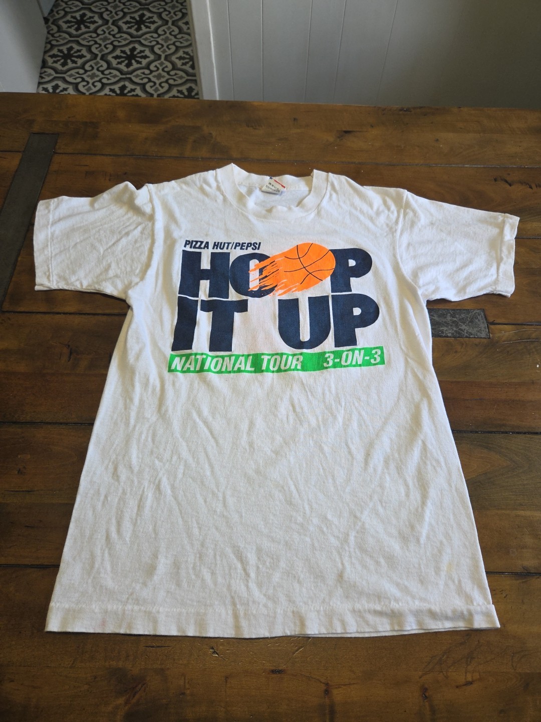 Hoop It Up T Shirt M 1990 3 on 3 Basketball Pizza Hut National Tour FOTL