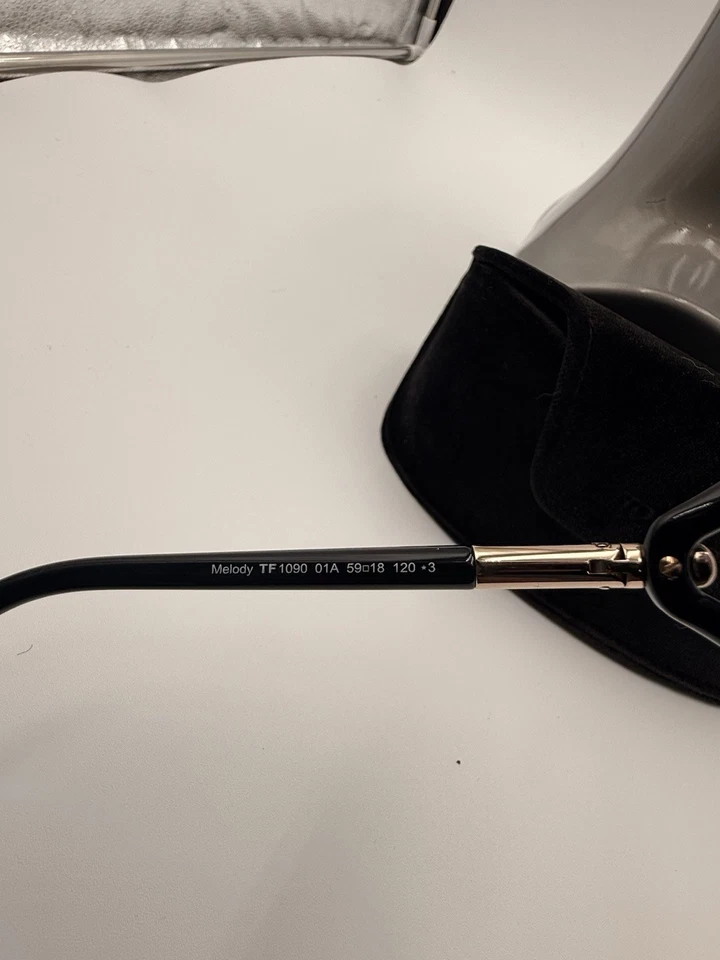 Gafas de sol para mujer Tom Ford negras brillantes con forma de ojo de gato montura completa FT1090 01A Foto 3 de 3